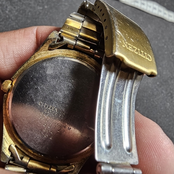 Citizen Mens Quartz Watch Gold Tone Black Date Just 5510-076214 Parts Or Repair - Picture 3 of 9